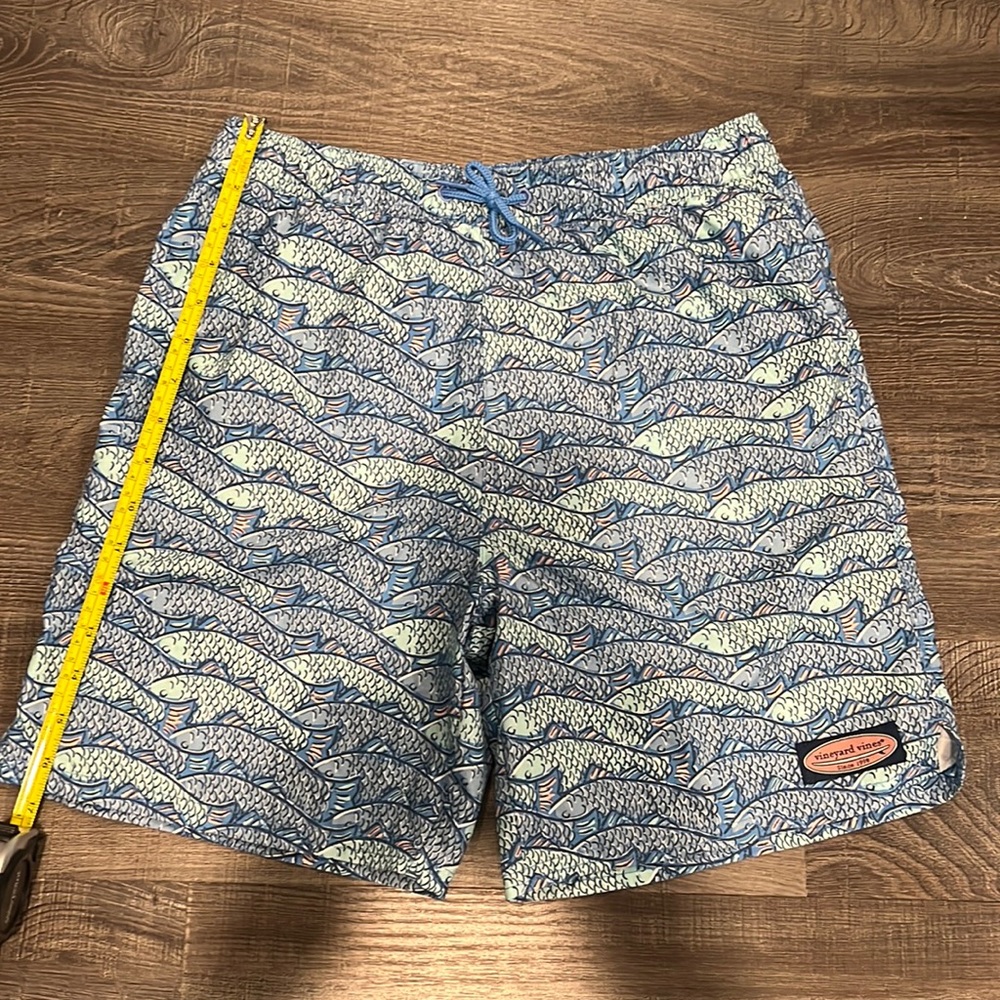 Vineyard Vines L (16) boys swim trunks